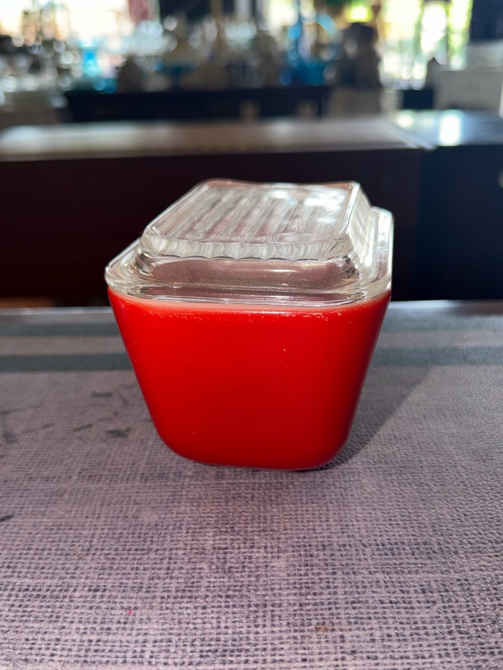 Vintage Pyrex red refrigerator dish - Picture 7 of 10
